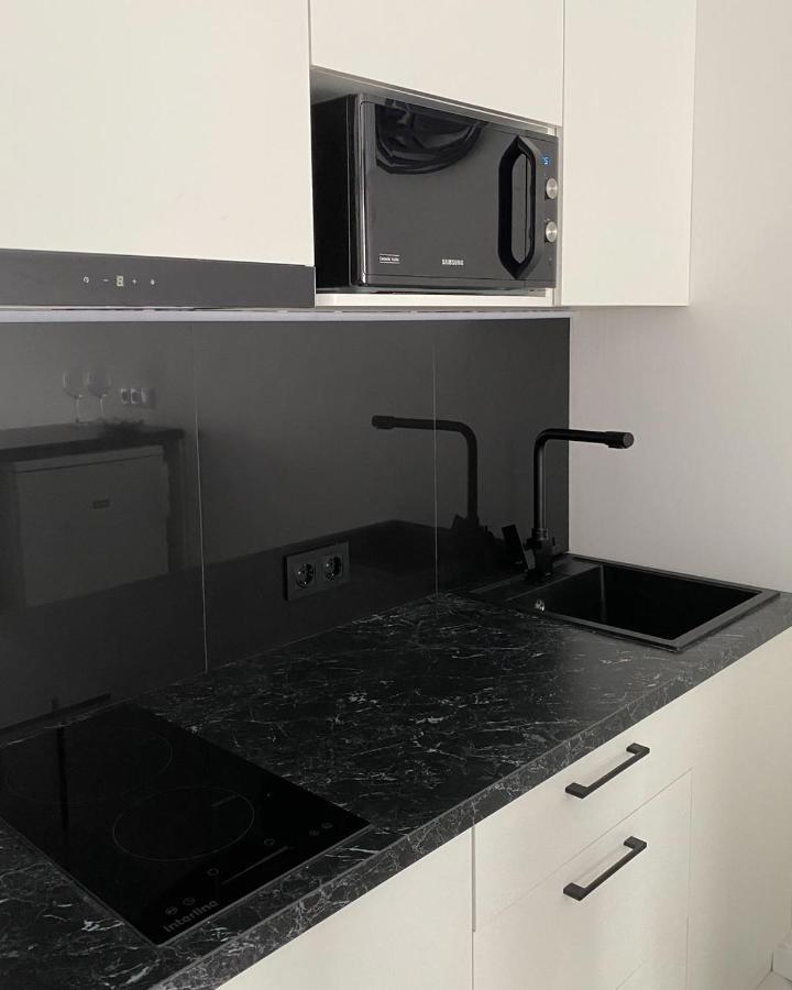New Modern Apartment Uschhorod Exterior foto